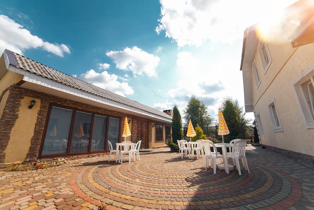 Usadba Slavnaya Hotel Mukhavets Luaran gambar